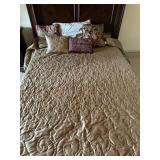 Bed Comforter & Pillow Set - Some Damage