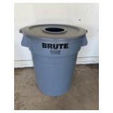 Large Rubbermaid Brute Trashcan