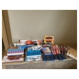 Large Lot of Bathroom Items - Lots of Value