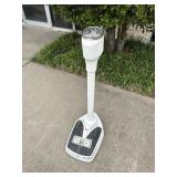 Health-O-Meter Pedastal Floor Scale - Works