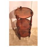 3 tier wooden round stand 3 tier wooden round stand