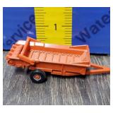 Miniature Material Spreader. Miniature Material Spreader.