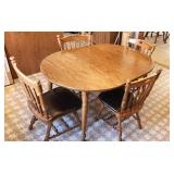 Dinning room table w/ 4 chairs Dinning room table w/ 4 chairs