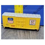 AHM HO SCALE TRAIN CAR. AHM HO SCALE TRAIN CAR.