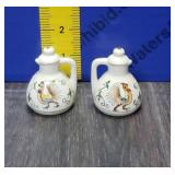 Vintage Salt & Pepper Shakers Vintage Salt & Pepper Shakers