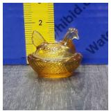 Dmall Amber Hen On Nest Dmall Amber Hen On Nest