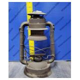 Vintage DIETZ No 2 D-LITE Lantern. Vintage DIETZ No 2 D-LITE Lantern.