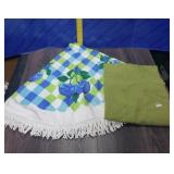 2 Vintage Tablecloths 2 Vintage Tablecloths