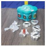 Girl Scout Tin with Cookie Cutters Girl Scout Tin with Cookie Cutters