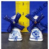 Vintage Souvenir Salt &Pepper Shakers