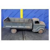 VINTAGE LUMAR DUMP TRUCK