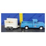 VINTAGE TONKA JEEP PICKUP with Stables Trailer