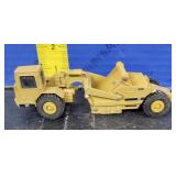 .ERTL CAT 613C SCRAPER