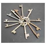 Lot of Antique Skeleton keys.