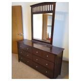 Dresser w/ mirror