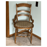Upholstered seat sewing chair