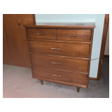 4-drawer chest of drawers, 38' W x 18' D x 42' T