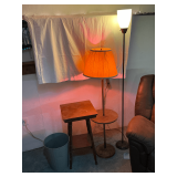 2 floor lamps, up to 71'