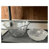 Punch bowl and fruit bowl.