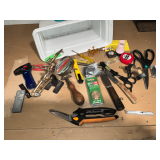 Magnetic base magnifying glass, scissors, hardware, hand torch, tuning fork, etc.