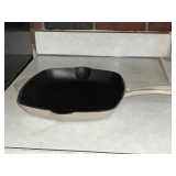 Crofton enamel over cast 11' grill pan.