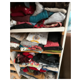 Women's clothing, Tommy Hilfiger, Liz Clairborne, Woolrich, Levi, etc.