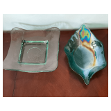 Pair of decorative plates, up to 14 1/2' L