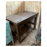 Library table, 42' L x 26' D x 30' T