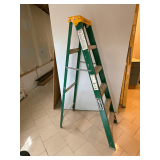 Louisville 6' fiberglass ladder, 225 lb. capacity