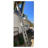 32' Werner aluminumm extension ladder
