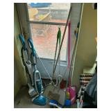 Hoover Twin Tank steam mop, Hoover power dash, Swiffer mops