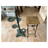 2 plant stands