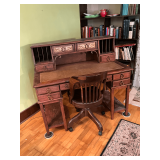 Double pedestal desk, 2-piece, 50' W x 28' D x 45' T