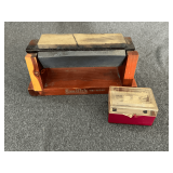 Smith's Tri-Hone sharpening stone, fine one is cracked