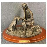 Big Sky Carvers 'Strong Bond' figurine