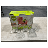 Assortment of drinking glasses, mugs