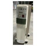 Holmes oil radiator style heater, Model HOH-2400, 1500 BTU