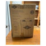 White Mountain 4-qt. electric ice cream maker