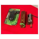 Primos Bombshell hen call, gun mount