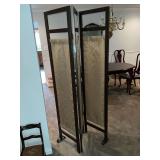 Tri-fold screen with metal frame