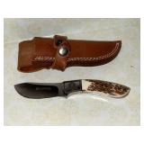 Browning No. 784 skinning knife with sheath