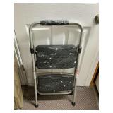 Werner Step Right step ladder, 225 lb. rating