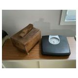 Sunbeam bathroom scale and shoeshine kit