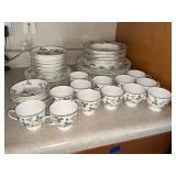 Wedgwood 'Wild Strawberry' china set, 60 +/- pieces