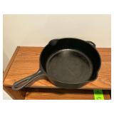 Wagner Ware 1402 cast iron skillet