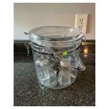 Plastic lock lid cannister