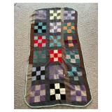 Vintage nine patch tied comforter