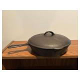 Unmarked No. H8 cast iron skillet