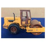 Case 1102 Roller