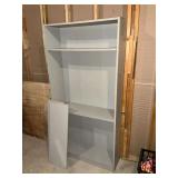 Pressed wood bookcase with adjustable shelves